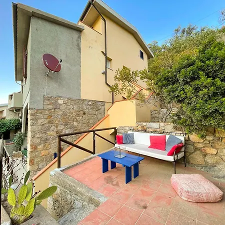 Apartment Casa Caretta Con Terrazza Panoramica Giglio Castello